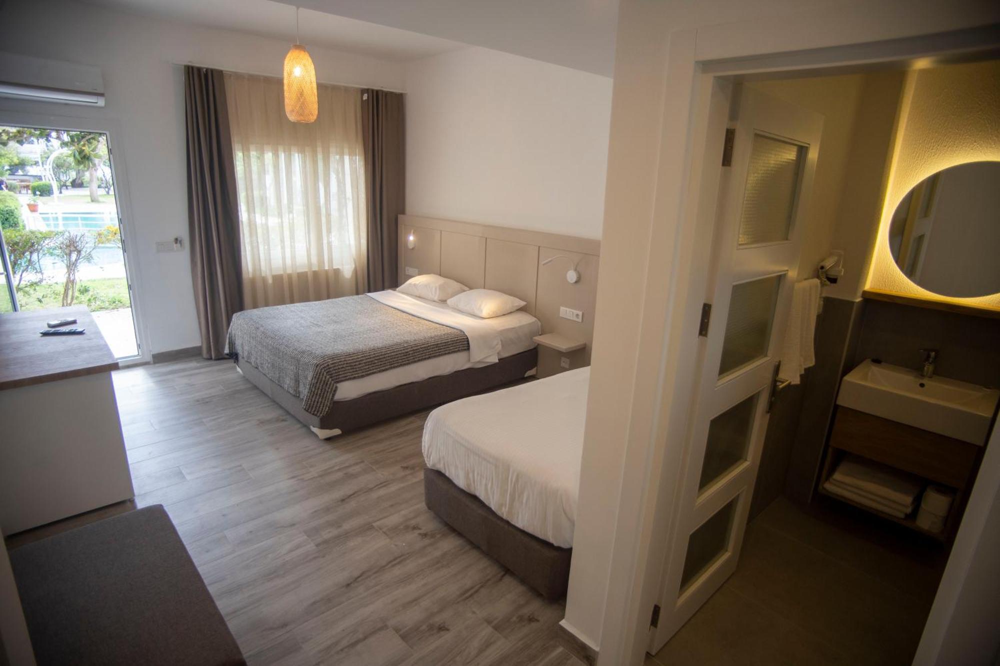 Hotel גומושלוק חדר תמונה