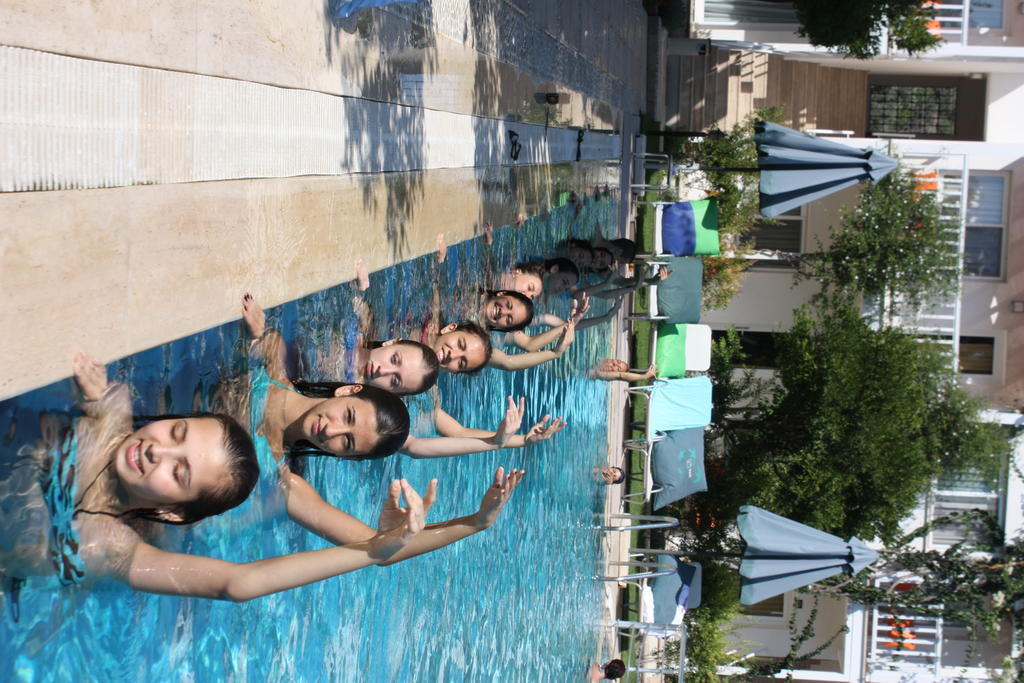Hotel גומושלוק מראה חיצוני תמונה